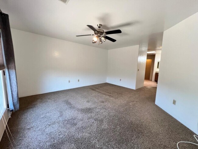 Foto del edificio - 3145 N Olsen Ave