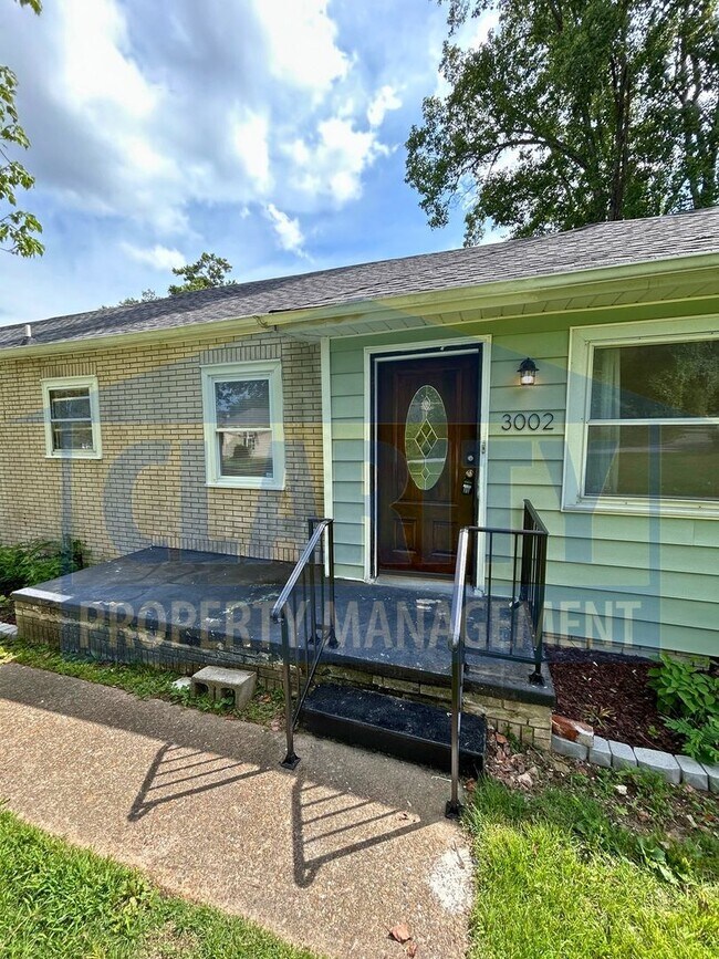 Building Photo - Three bedroom home in Chattanooga!