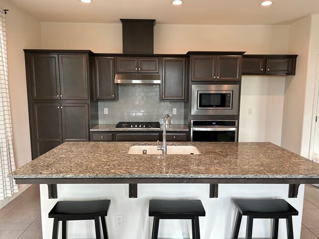 Building Photo - 6369 N Santa Lucia Way