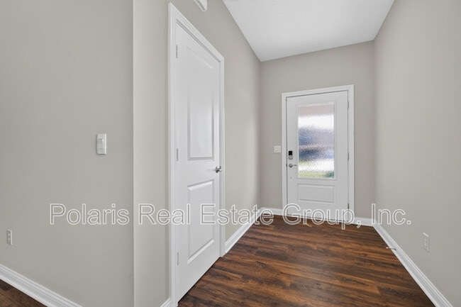 Building Photo - 9073 Lieven St