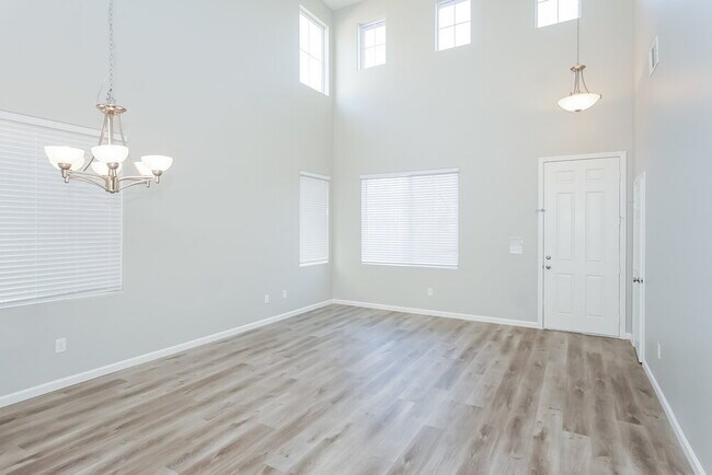 Building Photo - 2405 Breckle Key Ave