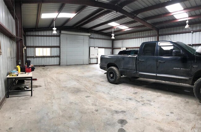 Foto del edificio - 16811 Avenue A