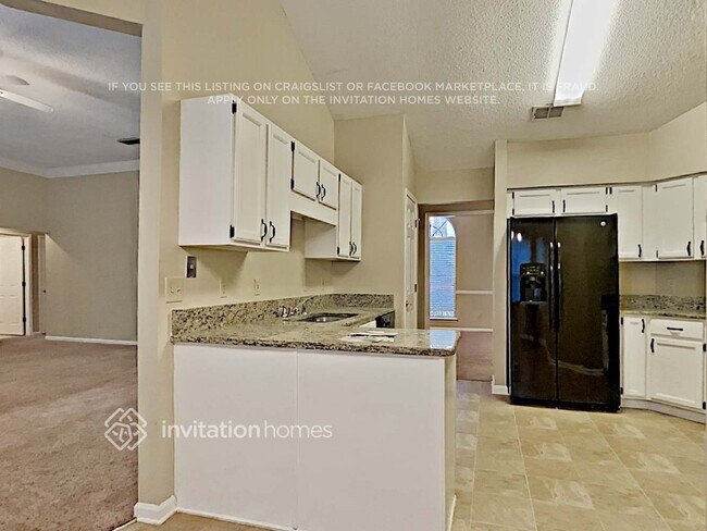 Building Photo - 11826 Clearwater Oaks Dr W