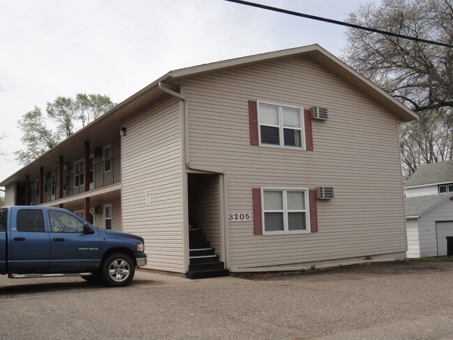 3205 Seymour Rd, Eau Claire - 3205 Seymour Rd