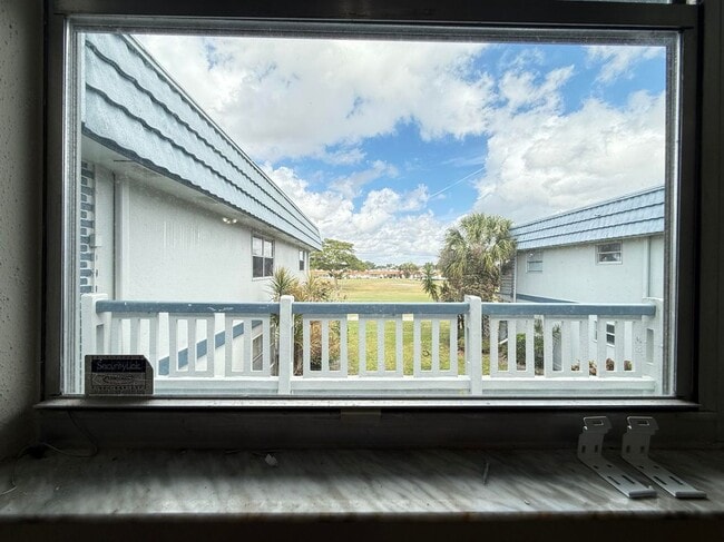 Building Photo - 323 Tuscany Ln