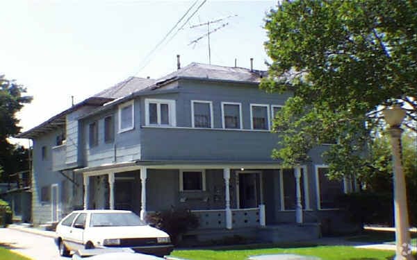 Primary Photo - 223 W Olive Ave