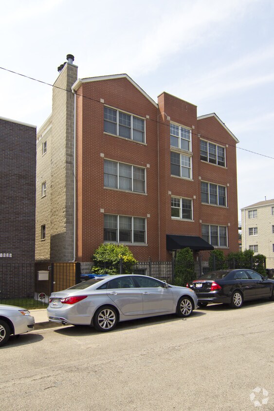 Primary Photo - 1535 W Pearson St