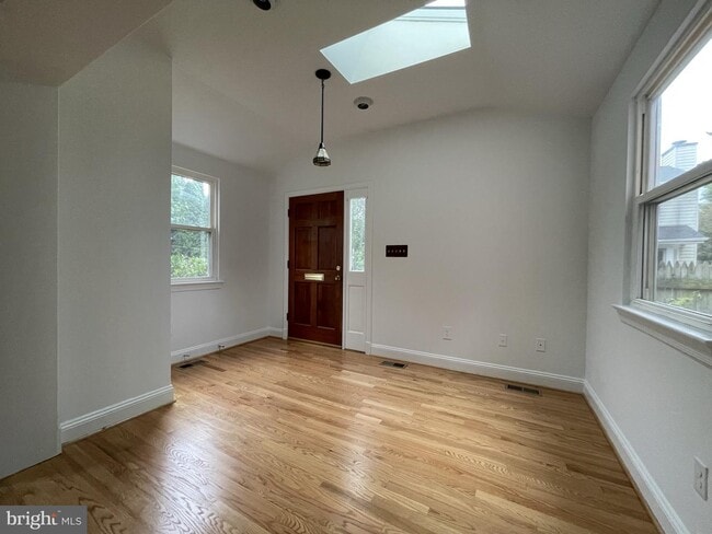 Building Photo - 5316 Ventnor Rd