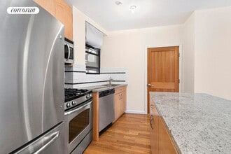 Building Photo - 250 Manhattan Ave