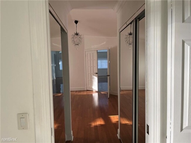 Building Photo - 3 br, 2 bath House - 1340 Seabay Rd