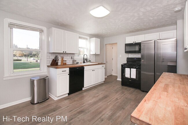 Building Photo - 3 br, 3 bath House - 7329 WARD AVE