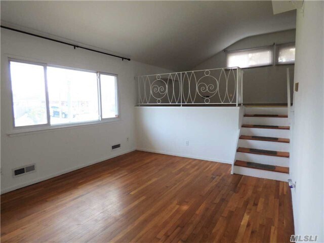 Foto del edificio - 23 Sugarwood Ln
