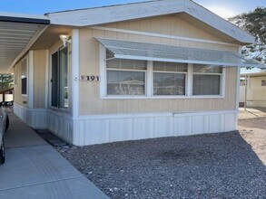 Building Photo - 3115 N Fairview Ave
