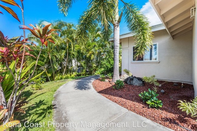 Building Photo - 3 br, 2 bath House - 77-177 Laaloa Ave