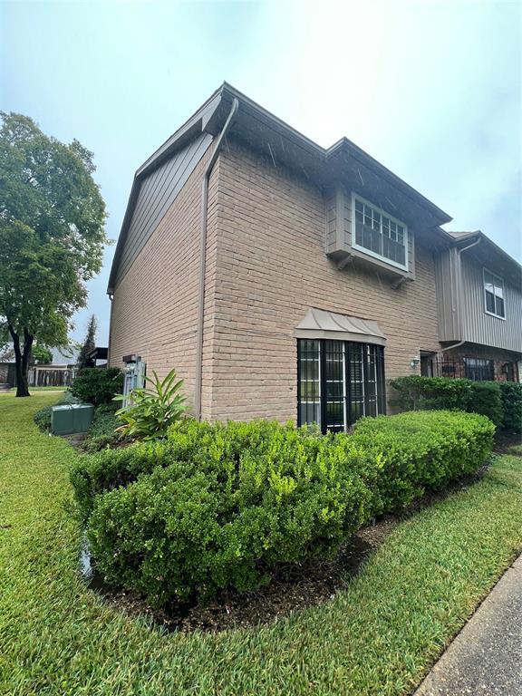 Foto principal - 7126 Crownwest St