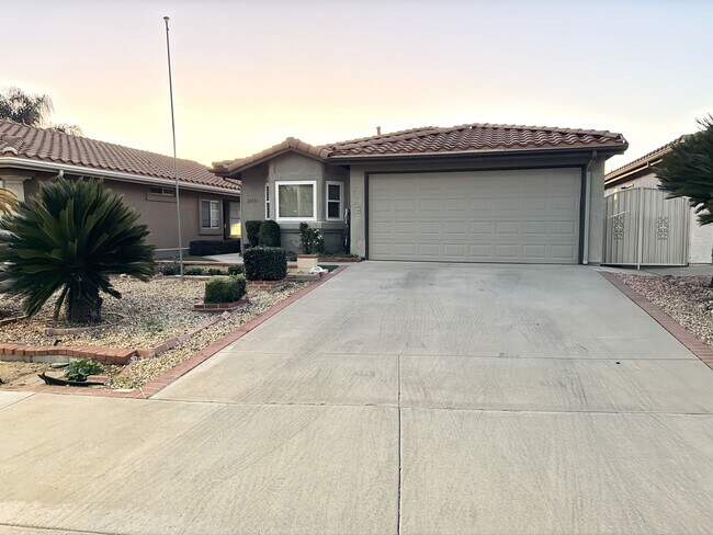 Foto del edificio - 28133 Vía Domador