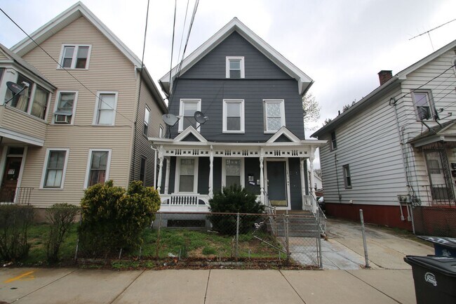 Building Photo - 143 Fillmore St