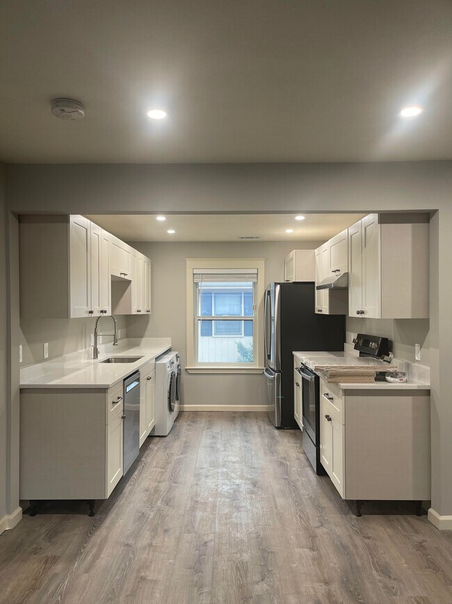 Foto del edificio - 1737 Tennessee St