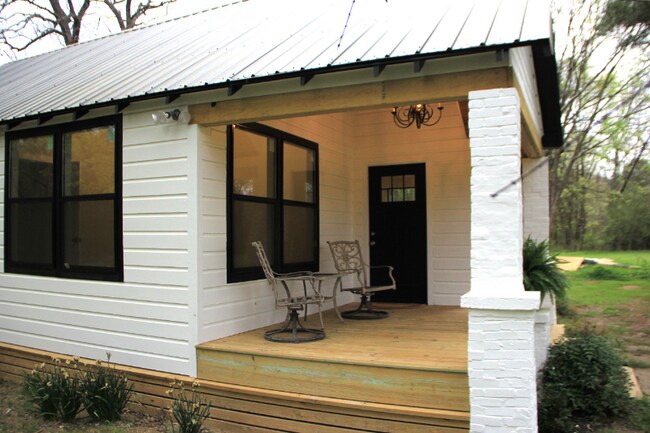 Building Photo - 1306 TX-37