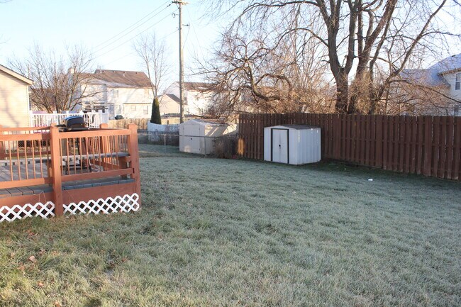 Building Photo - 3270 Gurtis Dr