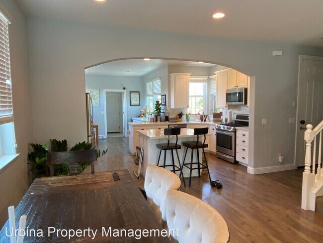 Building Photo - 5 br, 3.5 bath House - 1252 Aloise Avenue