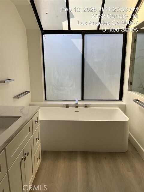 Foto del edificio - 2340 W Century Dr