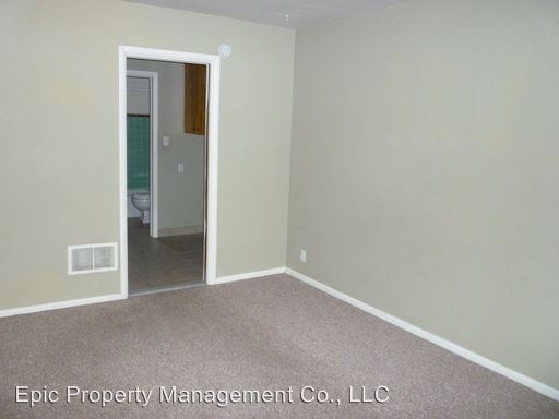 Building Photo - 555 S 800 E
