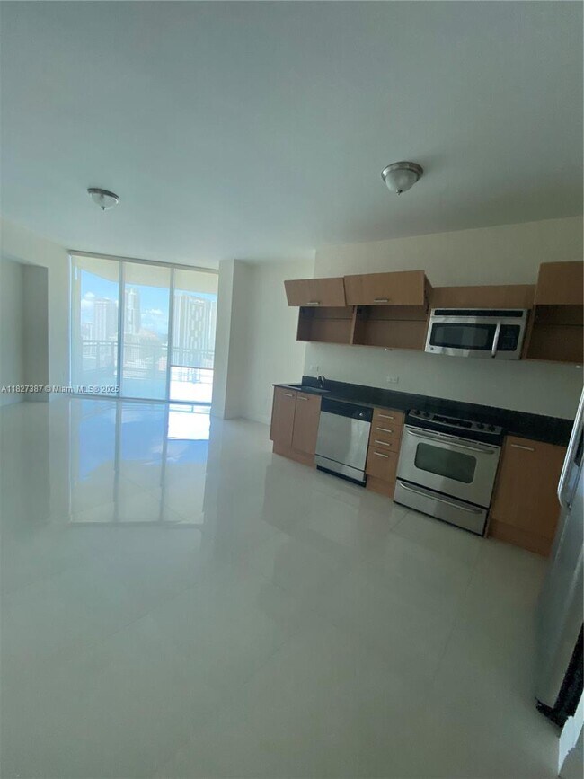 Foto del edificio - 350 S Miami Ave