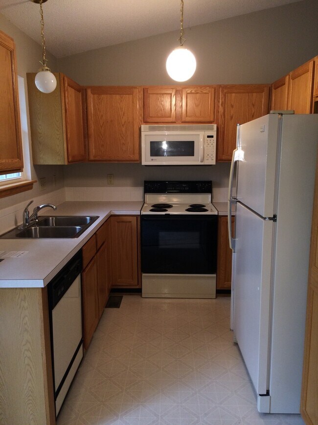 Building Photo - Maize Schools - 3 bedroom home