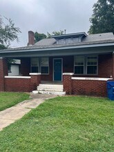 Building Photo - 905 S 23rd St