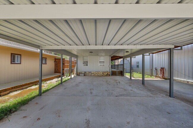 Foto del edificio - 6516 Blue Water Ct