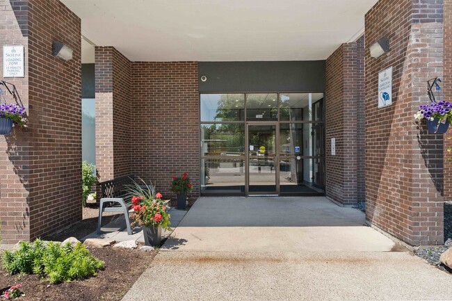 Building Photo - Place Tecumseh Apartments