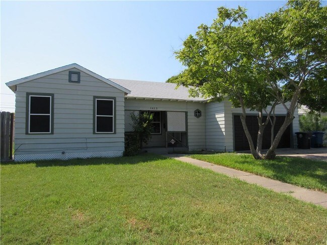 Building Photo - 1413 Cambridge Dr