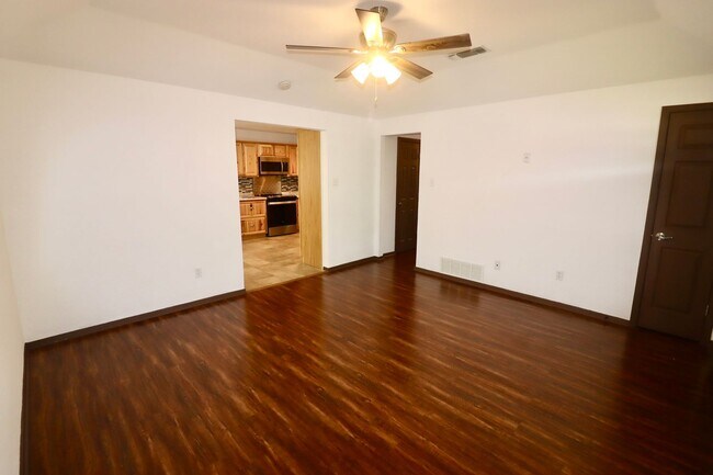 Building Photo - FOR LEASE! Newly Remodeled - 3 Bedroom - 1...