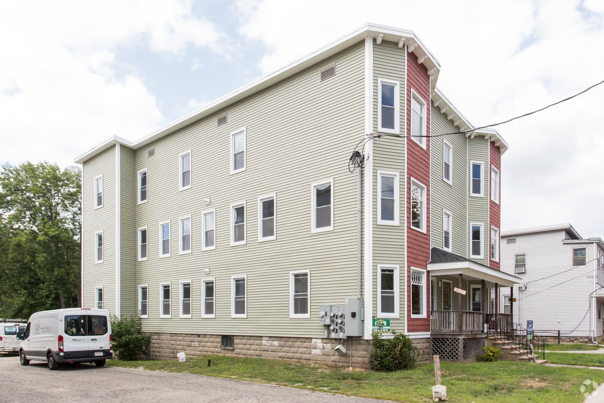 Building Photo - 2249 Providence Rd