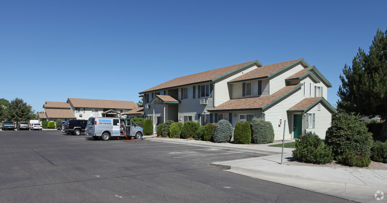 Foto del edificio - Twin Falls Gardens Apartments