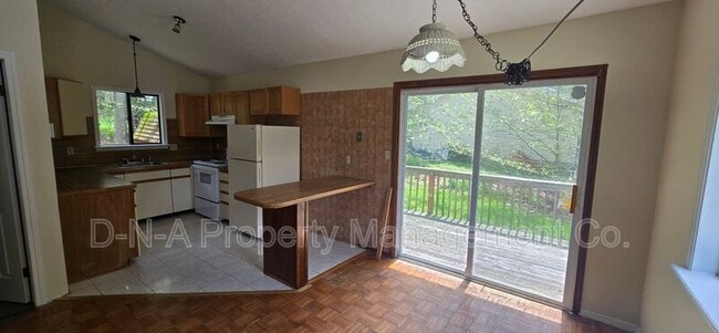 Building Photo - 9455 Juniper Dr
