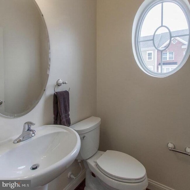 Building Photo - 8220 White Star Crossing