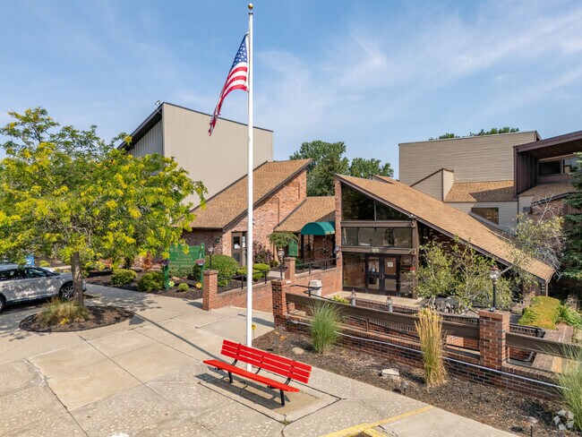 Centro Comunitario y Oficina - Williamstowne Senior Apartments