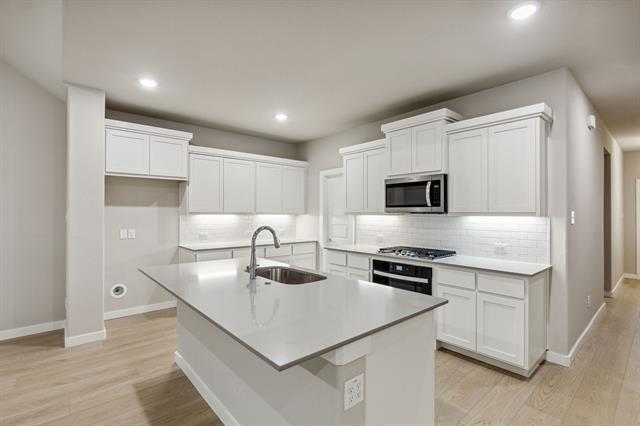 Building Photo - 4210 Broadleaf Dr