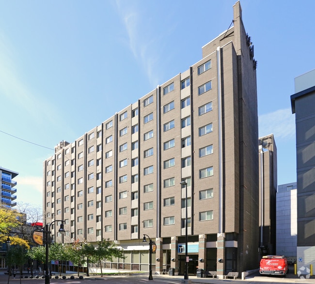 Foto del edificio - Towers on State