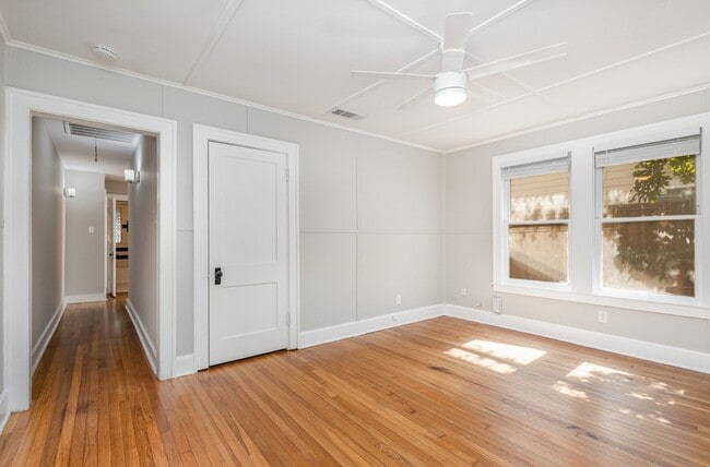 Photo - 2112 McMillan Ave Apartment