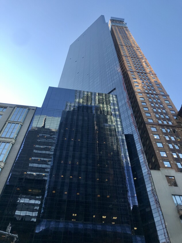 Best location in Manhattan. - 146 W 57th St