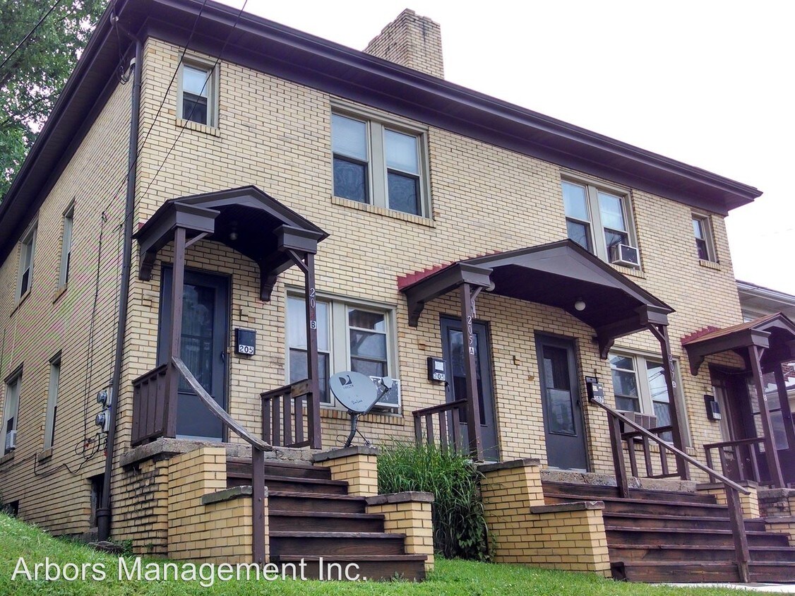 Primary Photo - 205 Castle Shannon Blvd