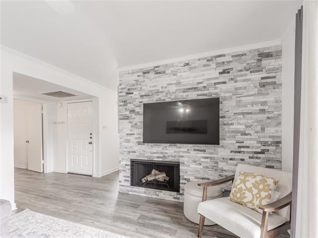 Foto del edificio - 4748 Old Bent Tree Ln