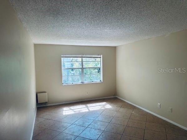 Foto del edificio - 7132 Waterside Dr