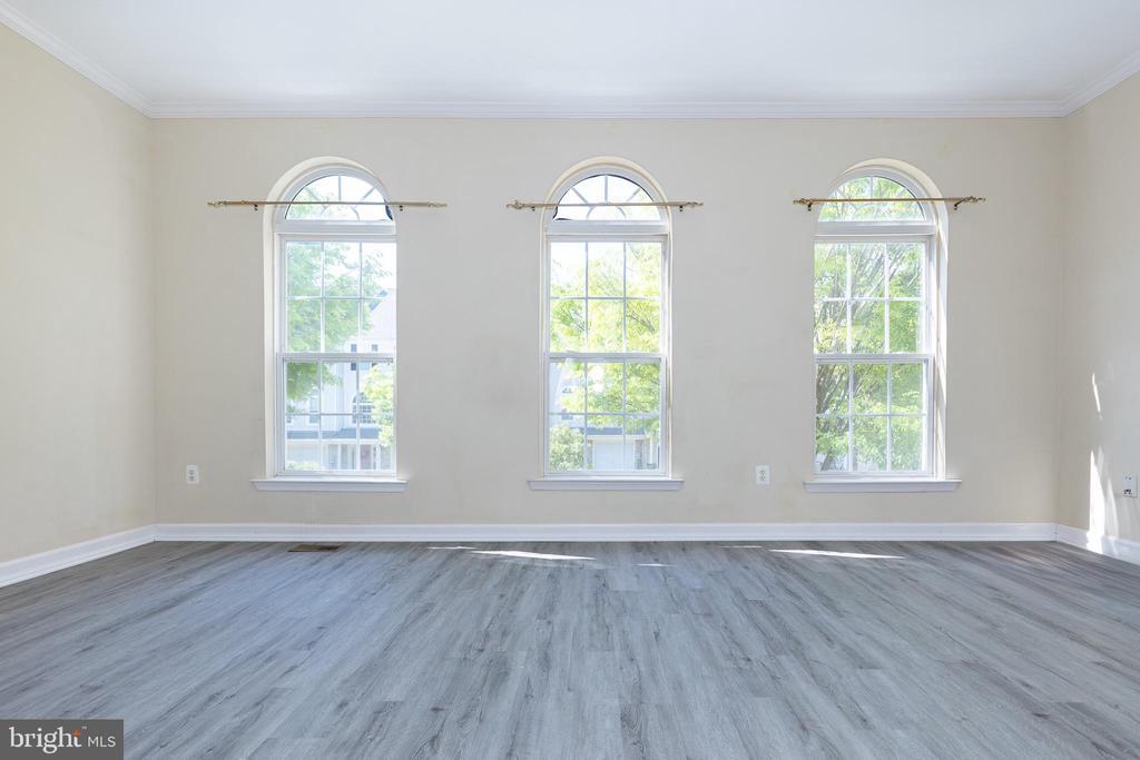 Foto principal - 8213 Brooktree St