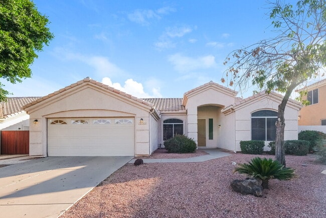 Building Photo - 7064 E Lobo Ave