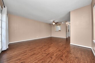 Building Photo - 6334 Chevy Chase Dr