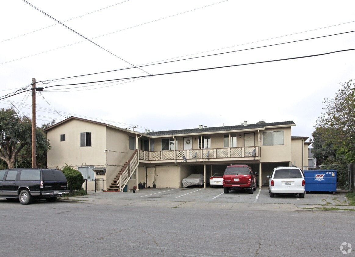 Primary Photo - 541 Pierce Rd